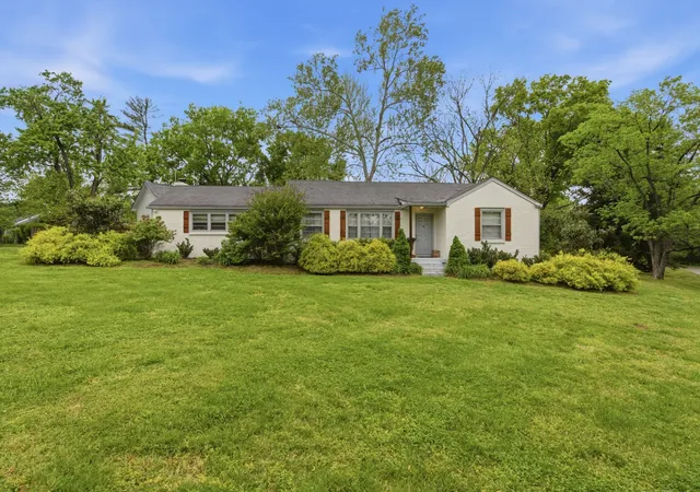 Photo 1 of Single family home for sale at 700 Omandale Dr, Nashville, TN 37204 | MLS# 3139276 | Listing updated on 2026-07-06