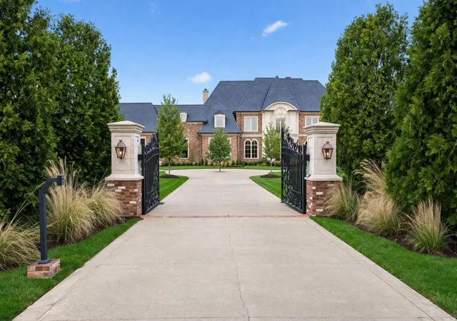 2nd image of 2122 Old Hickory Blvd, Nashville, TN 37215 | MLS# 3208169