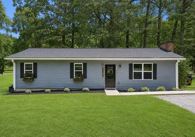 1st image of 2078 Sears Roebuck Rd, Tullahoma, TN 37388 | MLS# 3525584