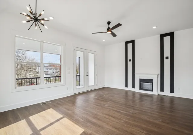 2nd image of 2211 18th Ave N, Nashville, TN 37208 | MLS# 3144851
