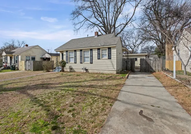 Photo 2 of Single family home for sale at 1201 Leawood St, Memphis, TN 38122 | MLS# 3223242 | Listing updated on 2026-10-02