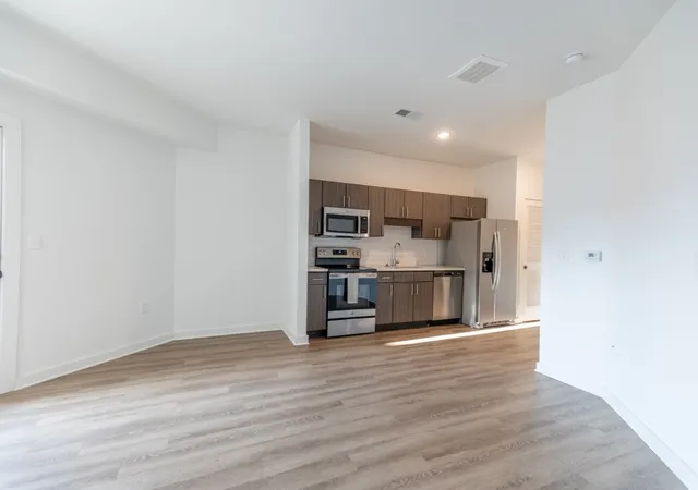 2nd image of 1540 Lebanon Pike #411, Nashville, TN 37210 | MLS# 3166136