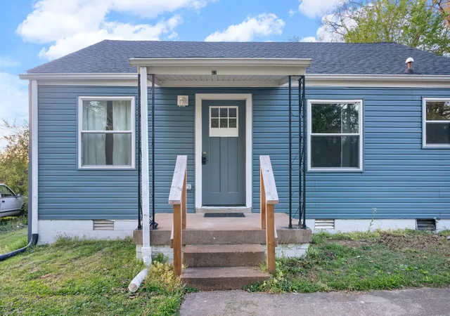 3rd image of 37 Maple St, Clarksville, TN 37042 | MLS# 3137386