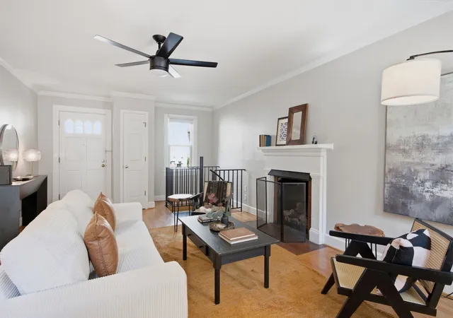 Listing Photo 5 - Condo for sale in building located at 104 Bonnie Briar Ln, Nashville, TN 37212