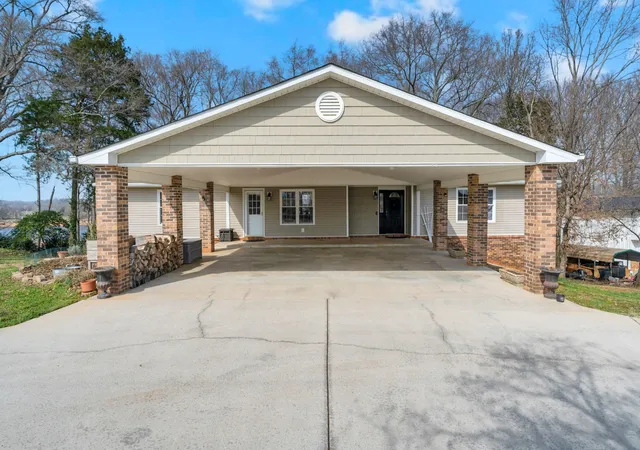 1st image of 182 Loop Dr, Winchester, TN 37398 | MLS# 3136991