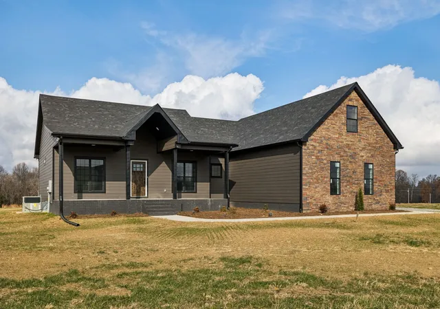 1st image of 125 Makinley Dr, Lafayette, TN 37083 | MLS# 3136416