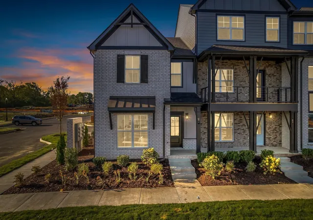 Photo 1 of Sale Pending at 618 Granbury Pvt Dr, Hendersonville, TN 37075 | MLS# 3136506 | Listing updated on 2026-02-27