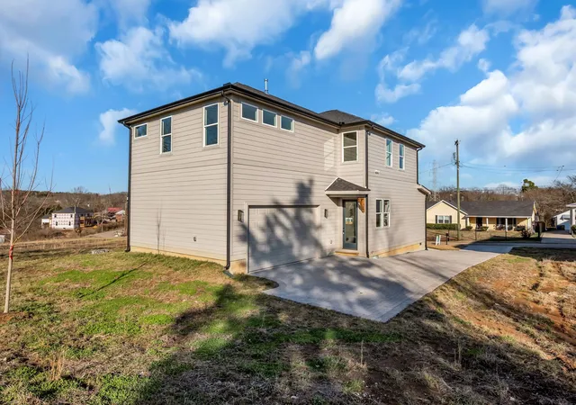 Homes for sale in Nashville, TN | 1531 E Stewarts Ln, Nashville, TN 37218 | MLS# 3137066