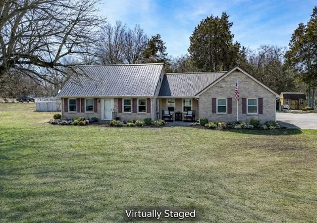 2nd image of 1621 Hwy 41a N, Shelbyville, TN 37160 | MLS# 3136656