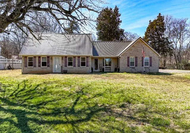 3rd image of 1621 Hwy 41A N, Shelbyville, TN 37160 | MLS# 3136656