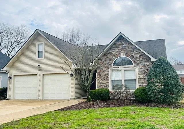 Photo 1 of Single family home for sale at 5000 Lancelot Ct, Columbia, TN 38401 | MLS# 3147193 | Listing updated on 2026-09-16