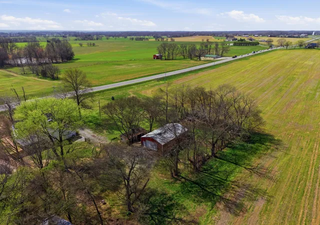 Homes for sale in Cedar Hill, TN | 6013 Hwy 41 N, Cedar Hill, TN 37032 | MLS# 3143433