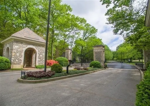 1st image of 20 Annandale, Nashville, TN 37215 | MLS# 3137303