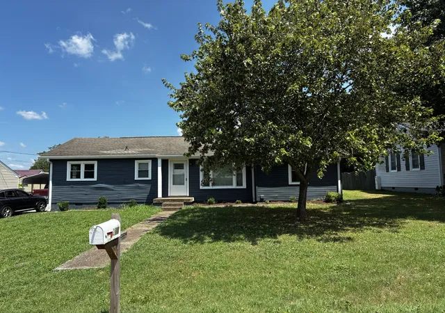 Homes for sale in Gallatin, TN | 216 Daleview Ave, Gallatin, TN 37066 | MLS# 3138257