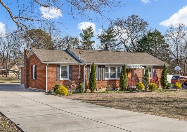 Photo 2 of Single family home for sale at 4208 Glynda Dr, Nashville, TN 37216 | MLS# 3137806 | Listing updated on 2026-08-28