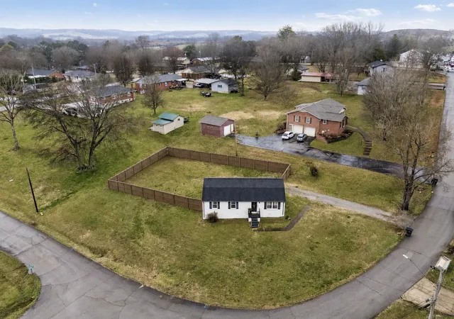 Photo 29 of Sale Pending at 301 Carol Dr, Columbia, TN 38401 | MLS# 3138500 | Listing updated on 2026-09-02
