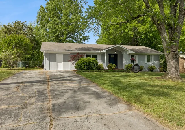 Homes for sale in Lawrenceburg, TN | 1612 Whippoorwill Dr, Lawrenceburg, TN 38464 | MLS# 3183256