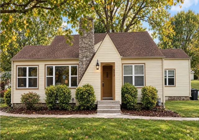 Photo 1 of Single family home for sale at 513 Oak St, Athens, TN 37303 | MLS# 3193926 | Listing updated on 2026-09-23