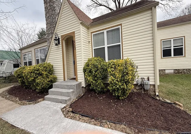 2nd image of 513 Oak Street, Athens, TN 37303 | MLS# 3193926