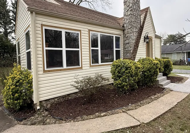 Photo 2 of Single family home for sale at 513 Oak St, Athens, TN 37303 | MLS# 3193926 | Listing updated on 2026-09-23