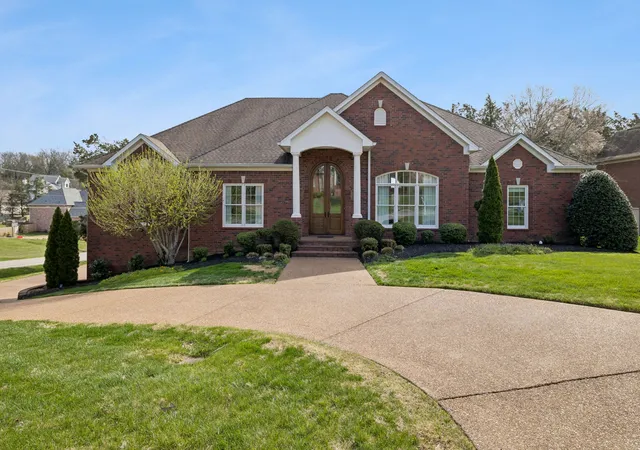 Photo 1 of Single family home for sale at 301 Fountainbrooke Dr, Brentwood, TN 37027 | MLS# 3143487 | Listing updated on 2026-10-07