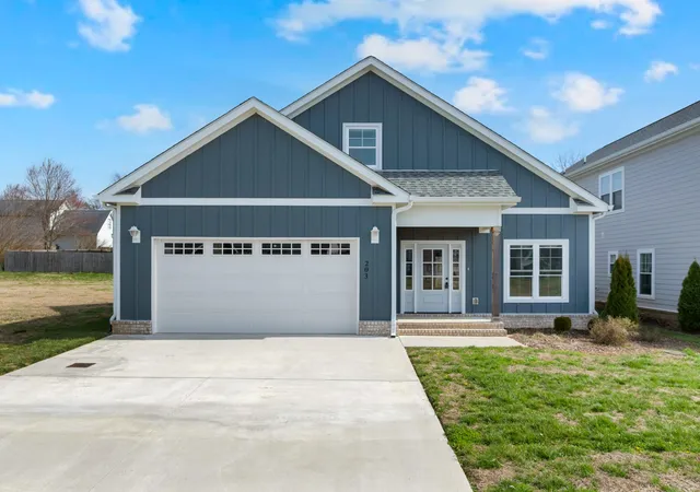 Homes for sale in Winchester, TN | 203 Campfire Ct, Winchester, TN 37398 | MLS# 3146348