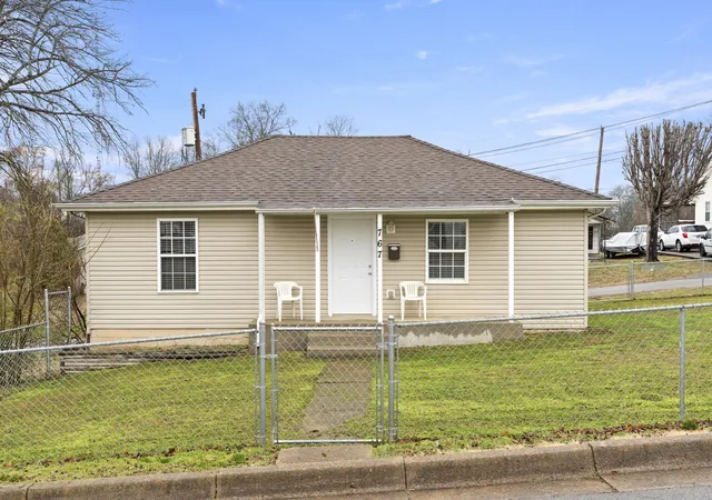 2nd image of 767 Woodmont Blvd, Clarksville, TN 37040 | MLS# 3138877
