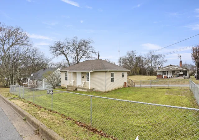 5th image of 767 Woodmont Blvd, Clarksville, TN 37040 | MLS# 3138877