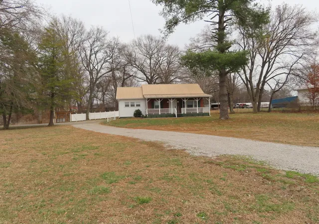 Homes for sale in Oak Grove, KY | 1280 Thompsonville Ln, Oak Grove, KY 42262 | MLS# 3138864