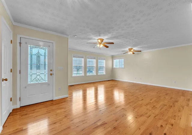 Photo 3 of Single family home for sale at 305 Medlin Pike, Evensville, TN 37332 | MLS# 3219871 | Listing updated on 2026-10-07