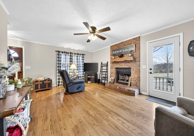 Homes for sale in Greenbrier, TN | 3146 Old Greenbrier Pike, Greenbrier, TN 37073 | MLS# 3139635