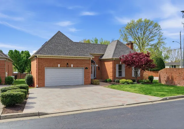1st image of 100 Carriage Ln, Hendersonville, TN 37075 | MLS# 3139446