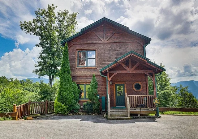 Photo 1 of Single family home for sale at 821 Great Smoky Way, Gatlinburg, TN 37738 | MLS# 3147063 | Listing updated on 2026-05-04