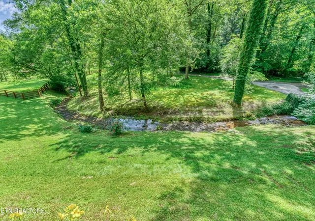 3rd image of 584 Bethel Church Rd, Townsend, TN 37882 | MLS# 3210911