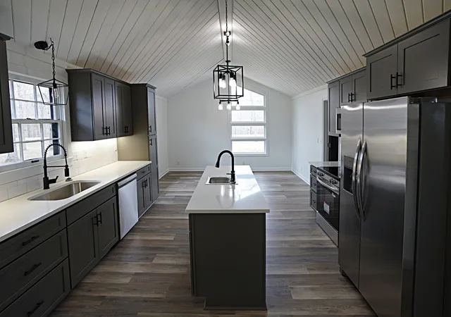 3rd image of 1021 Liberty Rd, Charlotte, TN 37036 | MLS# 3143351