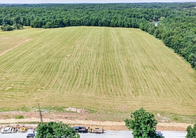 1st image of 8 Nicholson Dr, Crossville, TN 38572 | MLS# 3139764
