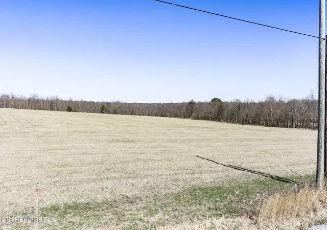 3rd image of 8 Nicholson Dr, Crossville, TN 38572 | MLS# 3139764