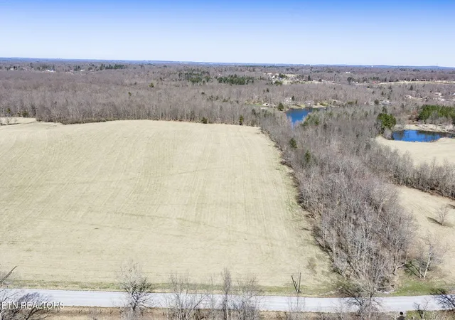 2nd image of 9 Nicholson Dr, Crossville, TN 38572 | MLS# 3139774