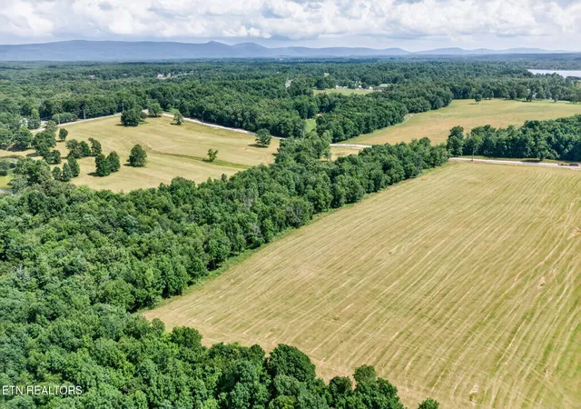 Photo 4 of Land for sale at 9 Nicholson Dr, Crossville, TN 38572 | MLS# 3139774 | Listing updated on 2026-08-22