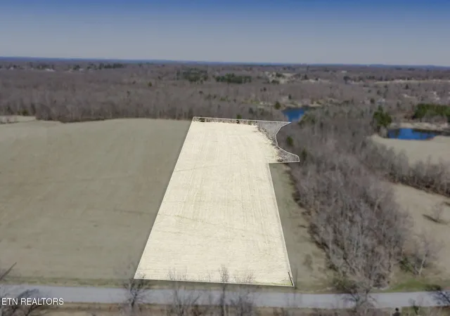 1st image of 9 Nicholson Dr, Crossville, TN 38572 | MLS# 3139774