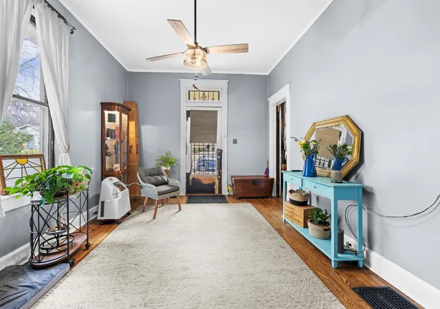 Photo 2 of Single family home for sale at 1995 Court Ave, Memphis, TN 38104 | MLS# 3163435 | Listing updated on 2026-07-28