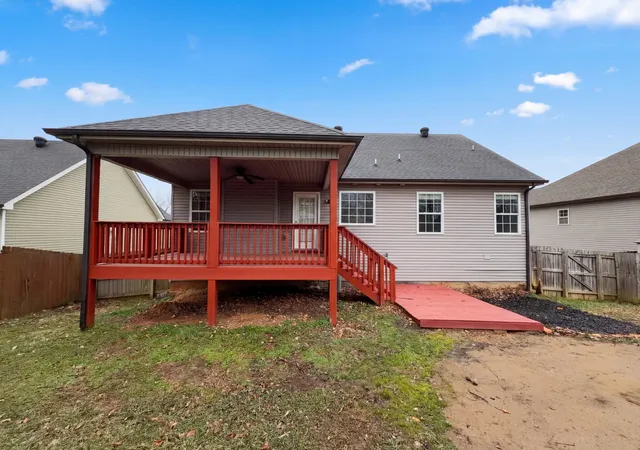 Photo 4 of Sale Pending at 432 Leslie Wood Dr, Clarksville, TN 37040 | MLS# 3143247 | Listing updated on 2026-08-13
