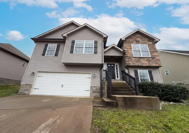 Photo 1 of Sale Pending at 432 Leslie Wood Dr, Clarksville, TN 37040 | MLS# 3143247 | Listing updated on 2026-08-13