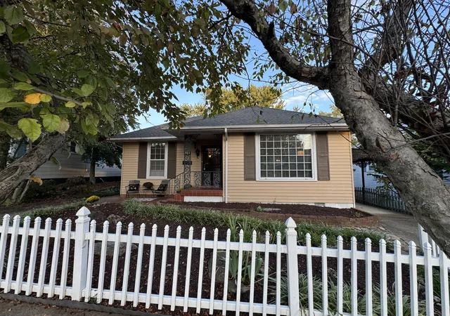 2nd image of 703 Lawrence St, Old Hickory, TN 37138 | MLS# 3143548