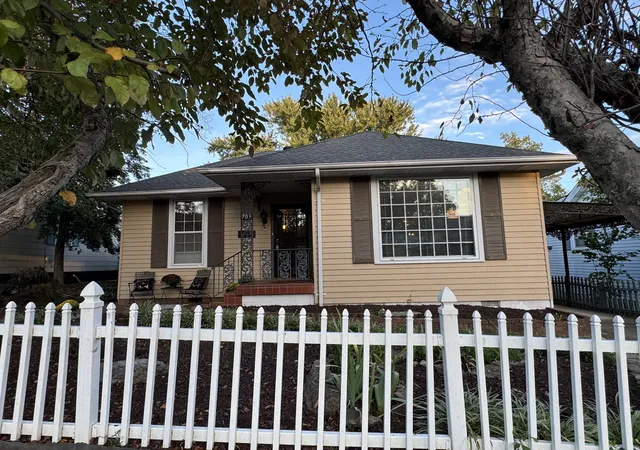 3rd image of 703 Lawrence St, Old Hickory, TN 37138 | MLS# 3143548