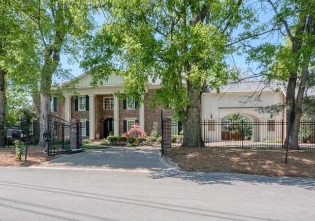 1st image of 107 Sturbridge Dr, Franklin, TN 37064 | MLS# 3175930