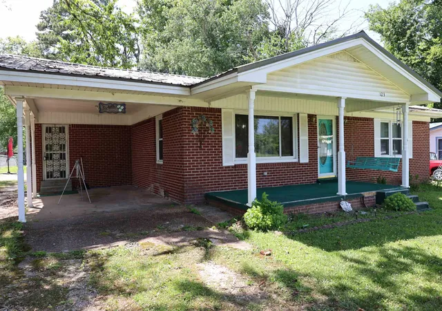 Homes for sale in Adamsville, TN | 123 N Magnolia St, Adamsville, TN 38310 | MLS# 3143401
