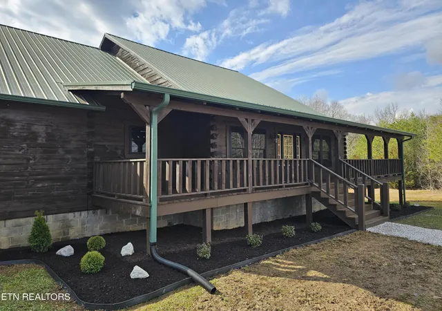 Single family home for sale at 371 Plaza Dr, Madisonville, TN 37354 | MLS# 3207977