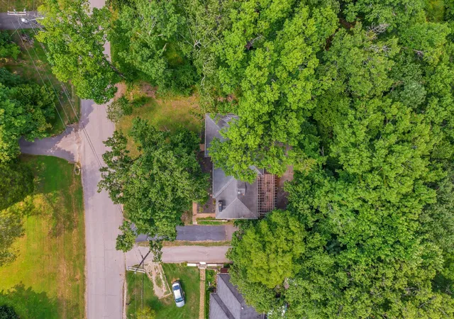 Photo 53 of Single family home for sale at 1008 Downey Dr, Nashville, TN 37205 | MLS# 3152627 | Listing updated on 2026-09-12