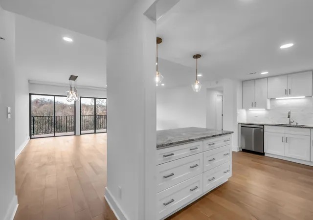 4th image of 6666 Brookmont Ter #707, Nashville, TN 37205 | MLS# 3149856